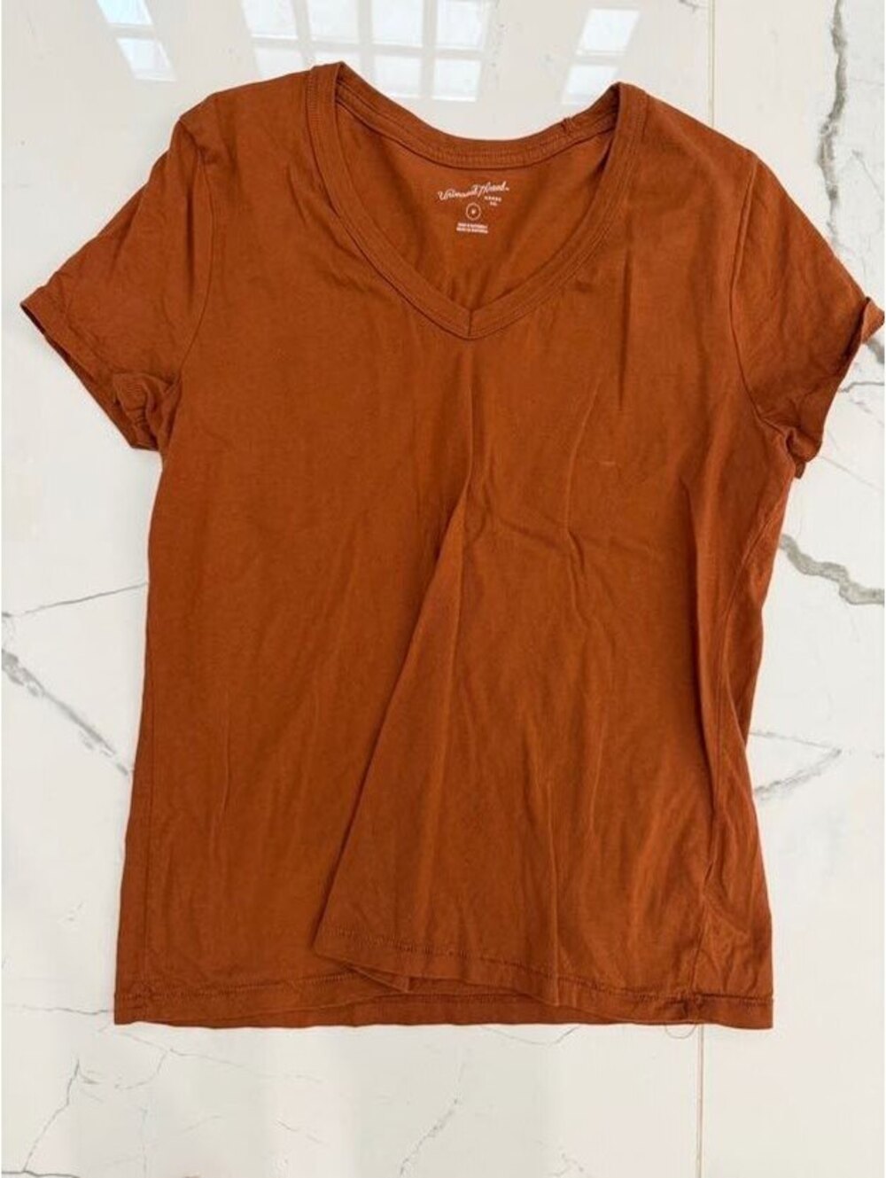 Universal Thread Rust V-Neck T-Shirt Women's M